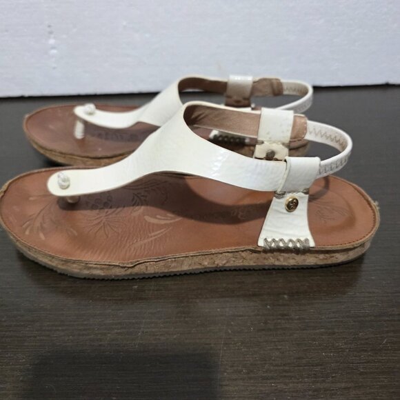 Tommy Bahama Off White Leather Thong Sandals 7 - Picture 6 of 11